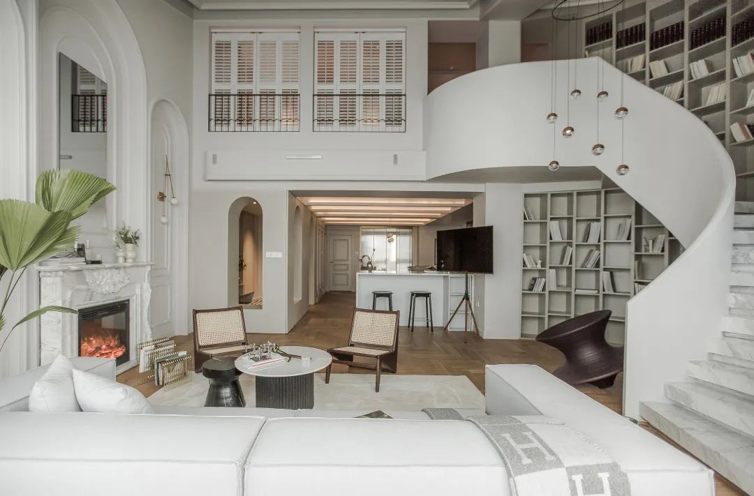 175㎡法式风情顶层复式，旋转楼梯融入“职住一体”生活-56