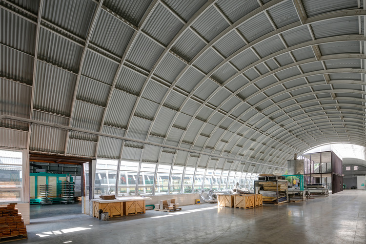 废弃仓库变身高颜值陶瓷厂-4