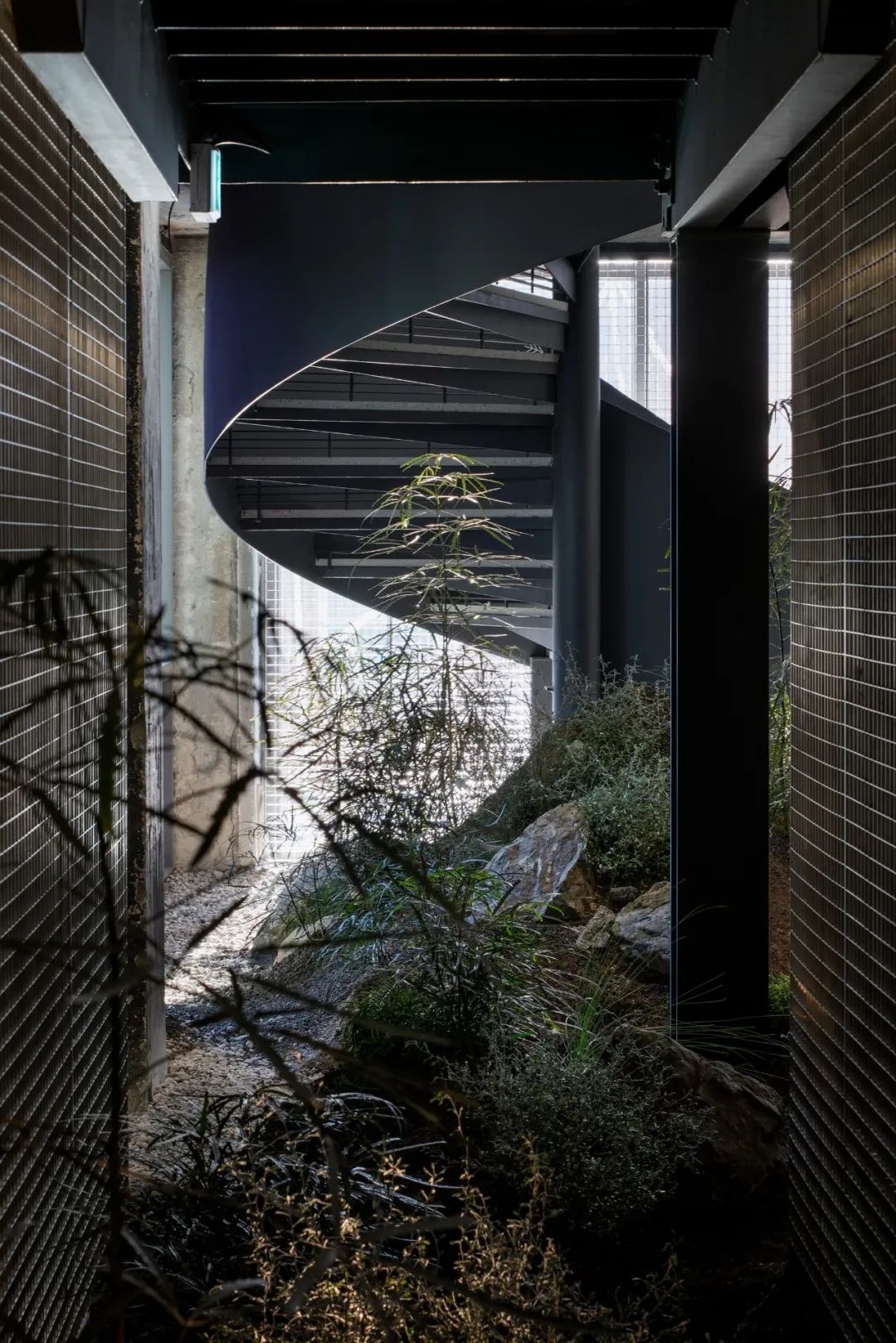 首尔创意团队打造城市中的自然空间-52