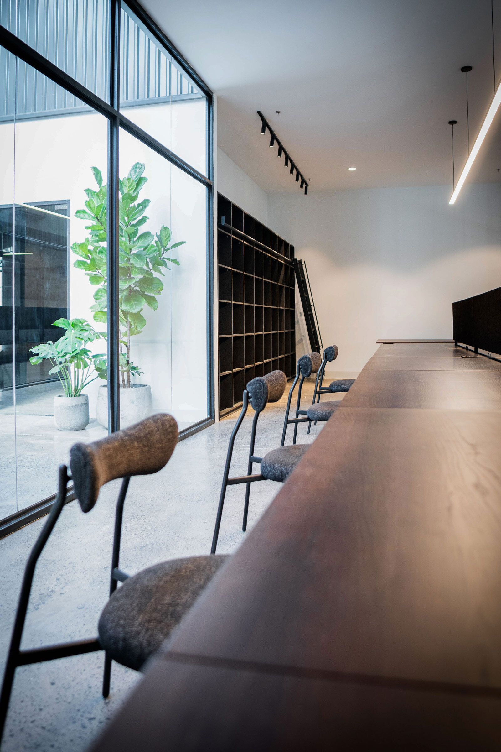 A Clothing Factory That’s Anything but Run-of-the-Mill — Design Anthology-8