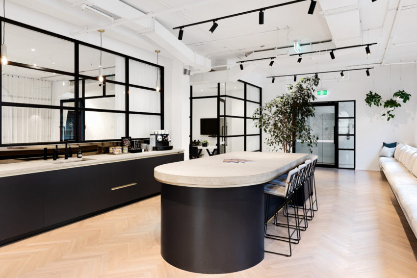 Australian Maximus Offices created by Siren Design to give business consultants a dynamic, modern workspace 由Siren设计公司创建的澳大利亚Maximus办公室，为商业顾问提供一个动态的、现代的工作空间-11