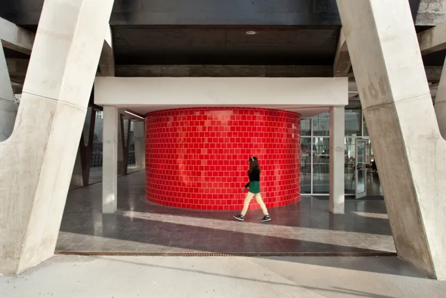 葡萄牙 Emídio Navarro 中学现代改造,室内设计焕新-28