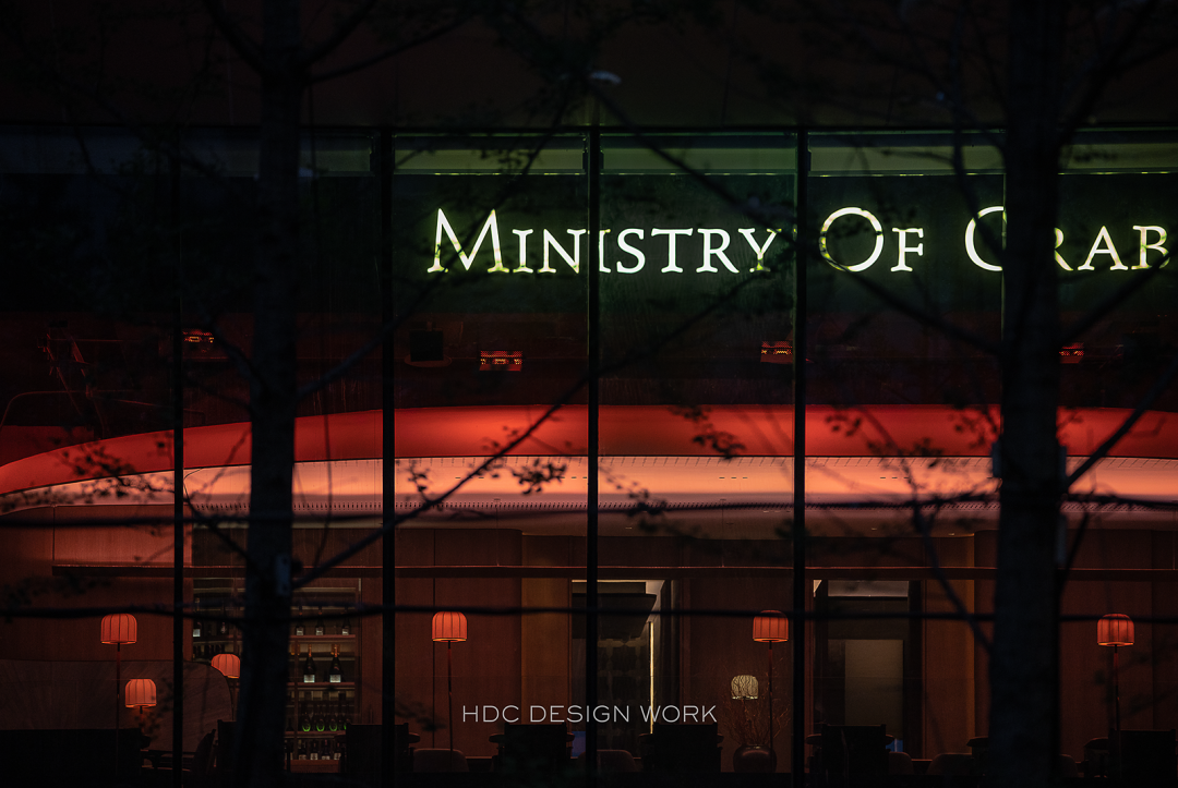 双塔映衬下的MOC餐厅丨中国成都丨唐嘉骏,刘芮言-29