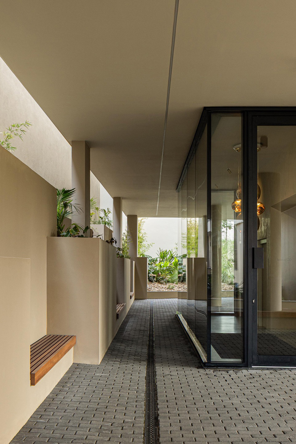 ERNESTO DO CANTO住宅区丨葡萄牙蓬塔德尔加达丨BOX arquitectos-73