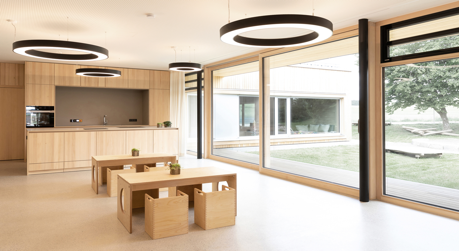 德国乡村的绿色环保幼儿园设计-35