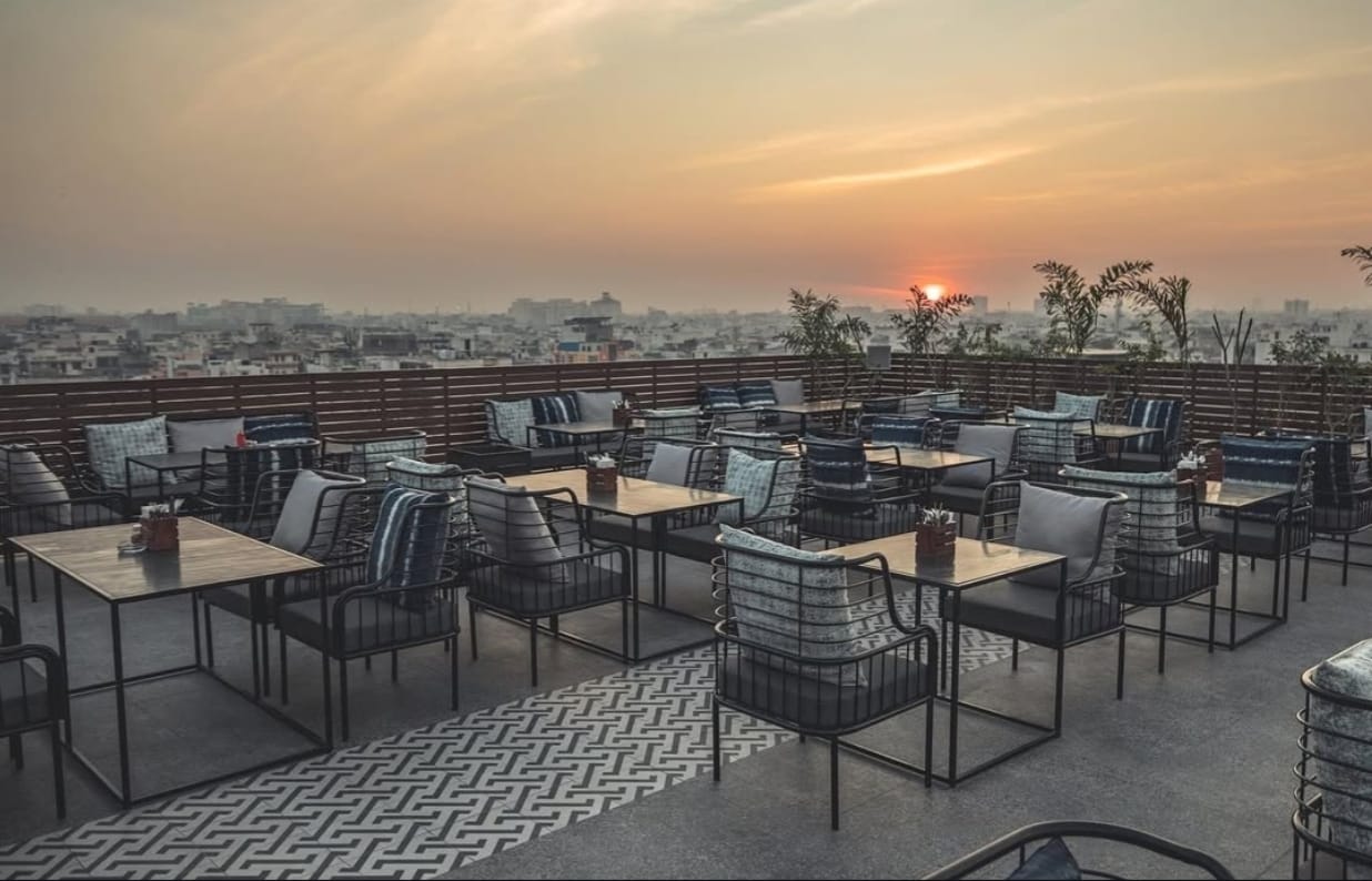 Ranglar (Hotel Raj Plaza, Jaipur)-1