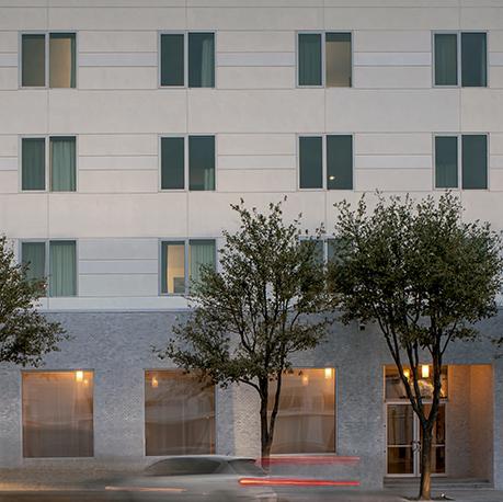 圣乔治酒店 | 沙漠景观中的钢铁艺术-9