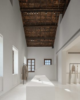 A Place for Fashion and Culture Retail Conversion / gmp Architects