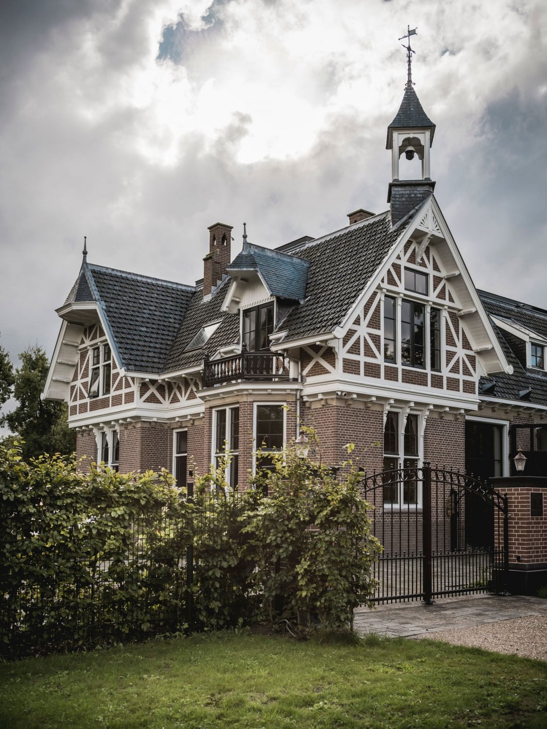 Transformation into a residential house, preserving the characteristics of the carriage house | Kabaz-3