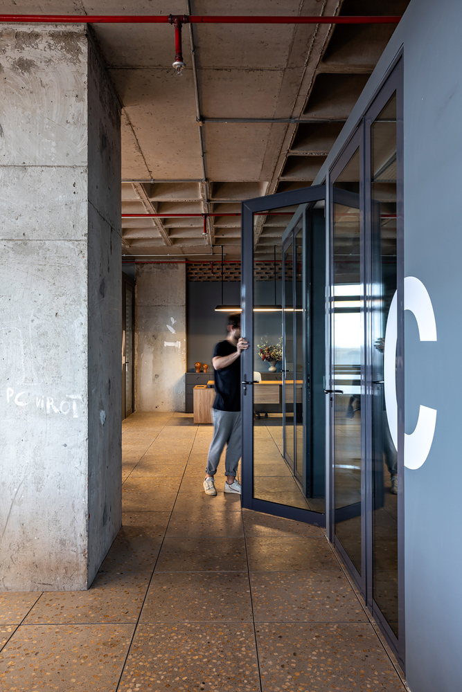 巴西 ChatPay Office 的现代简约设计丨Play Arquitetura-25