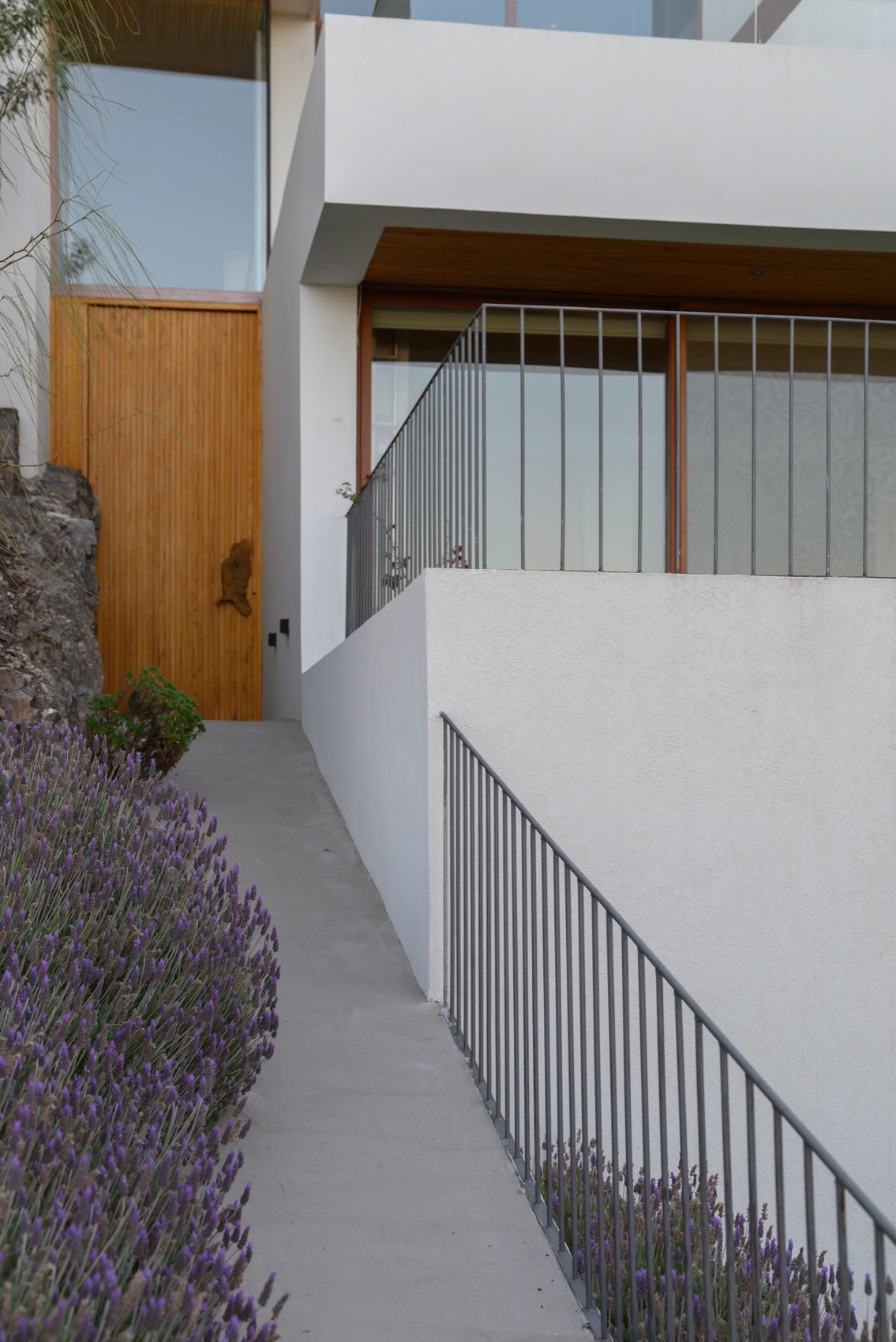 岩石中的住宅丨西班牙丨Arq. Christian Schlatter-11