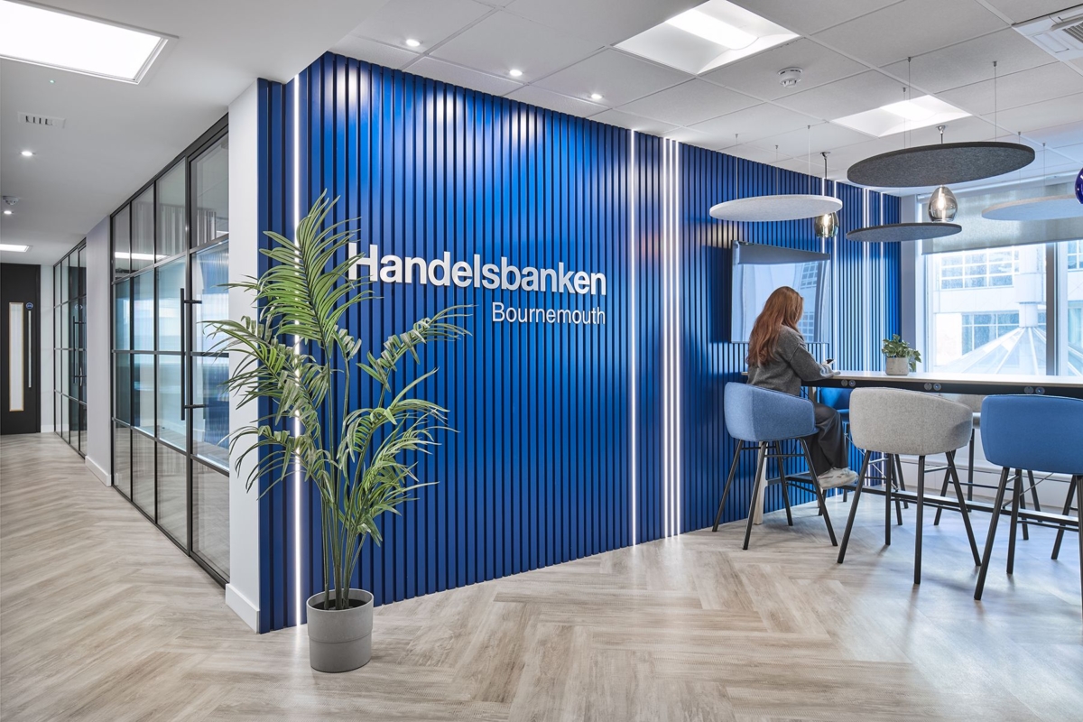 A·is House 设计的汉德尔斯银行办公场所丨英国丨Axis House-20