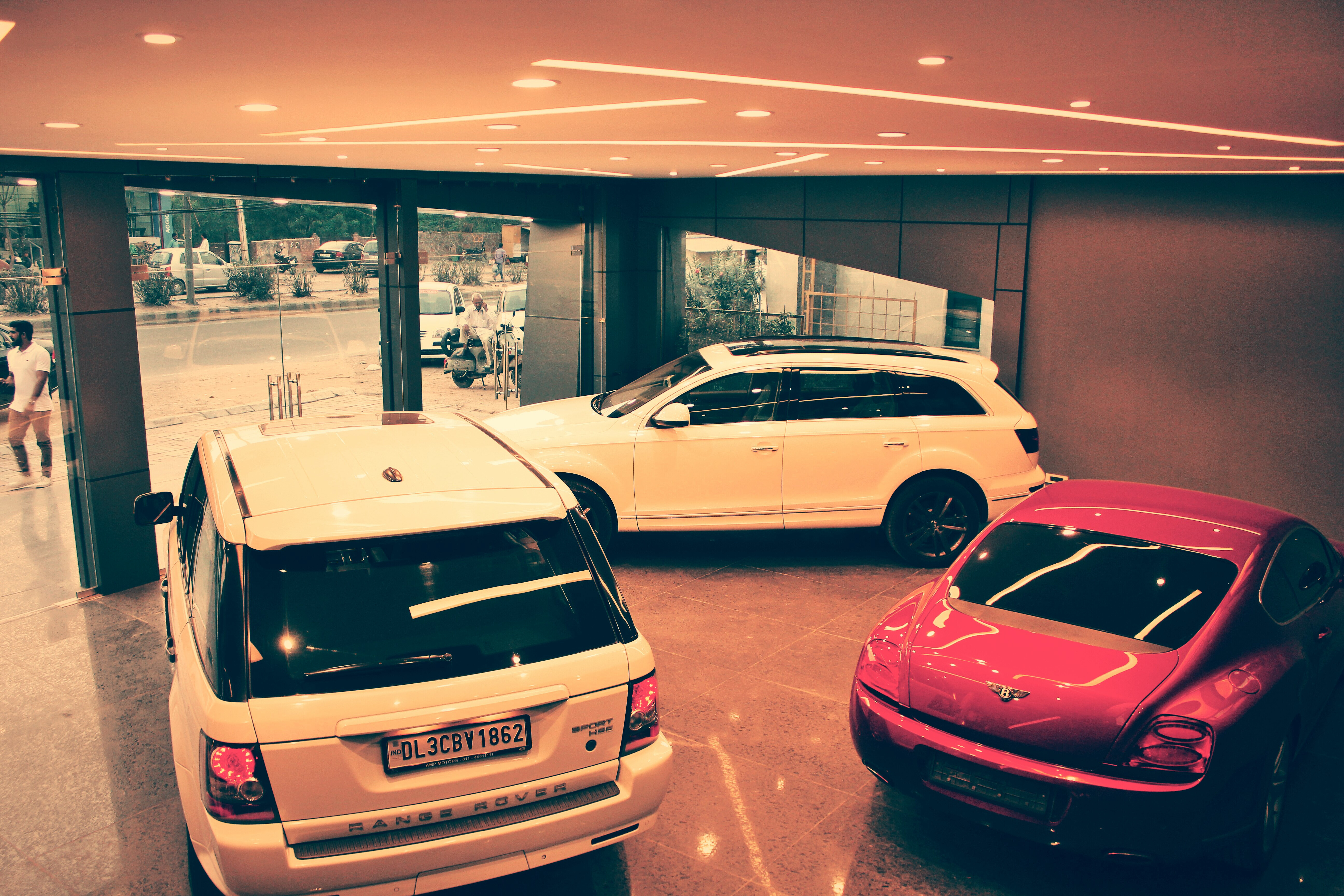 印度现代风格汽车展厅设计-13