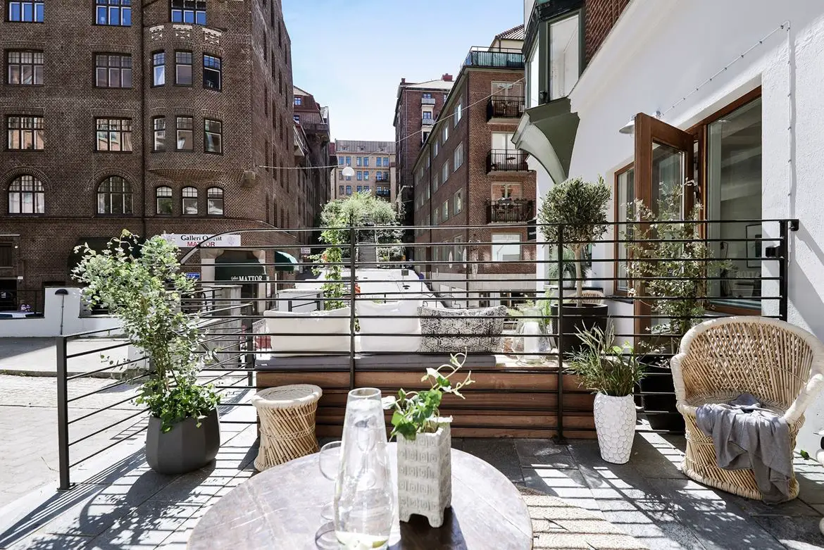 独特三角形公寓设计，空间利用与户外景观完美结合-13