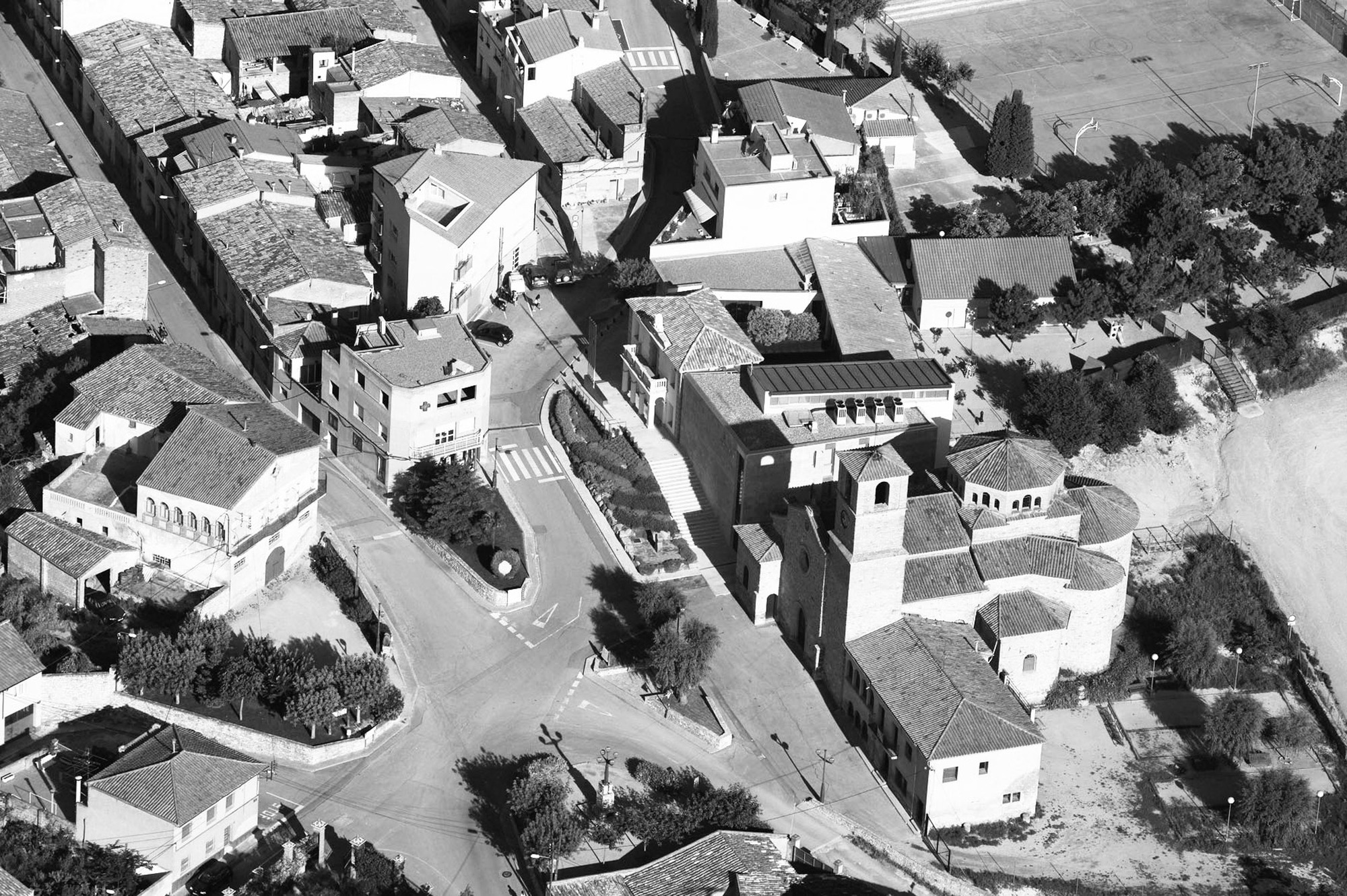 Plaza Mayor de Odena Renovation / SCOB Arquitectura y paisaje-22