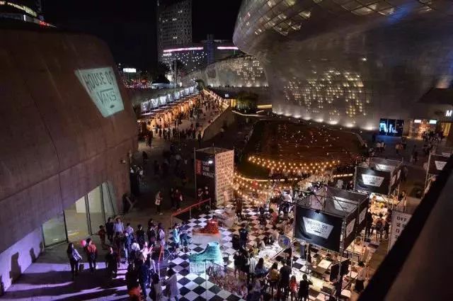 Vans 上海 K11 展 | “魔都祥龙”滑板道惊艳亮相-54