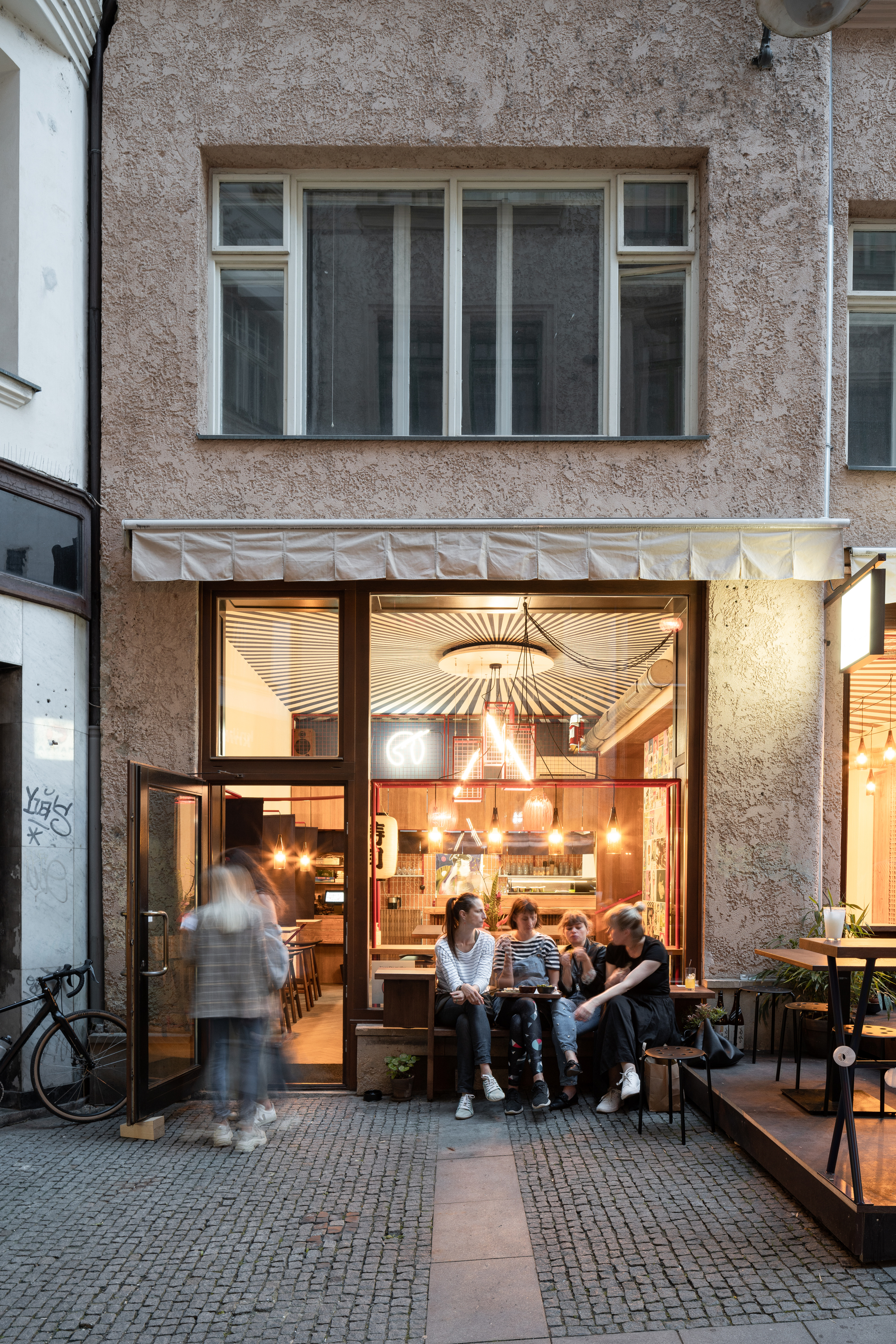 曼雅寿司和清酒居酒屋丨捷克丨JUNG Architekti-27