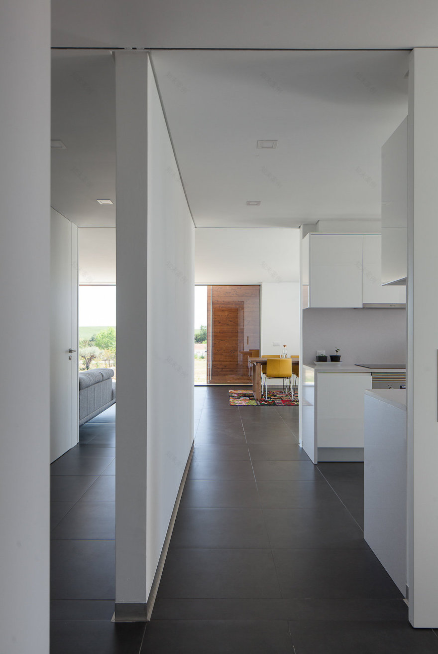 葡萄牙 Santarém 度假住宅 | 功能分区明确,自然光充足-13