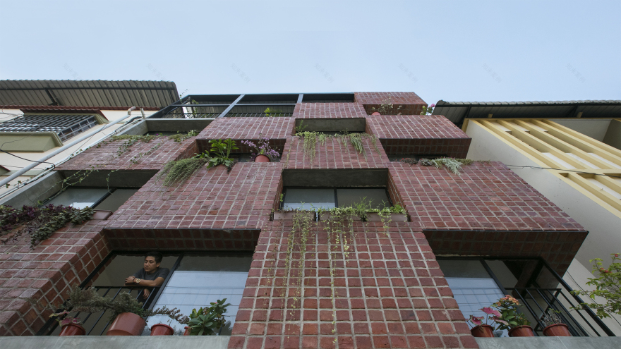 Operation Between Walls / Natura Futura Arquitectura-12