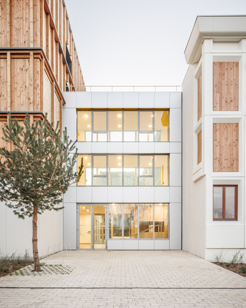 Training center, residence and workshops for apprentices | Atelier Téqui Architectes-29