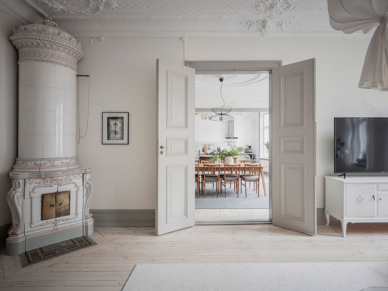 惊艳的斯堪的纳维亚公寓 | 经典与时尚的完美结合-6