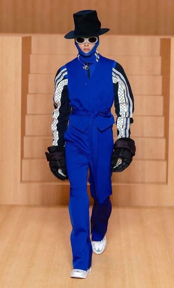 克莱因蓝家居设计,打造极致艺术空间丨中国北京丨戏构建筑设计工作室,里白空间设计事务所-6