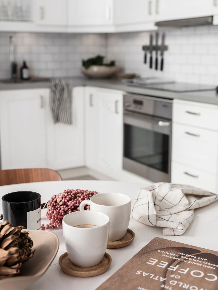 斯德哥尔摩时尚黑白公寓设计-34