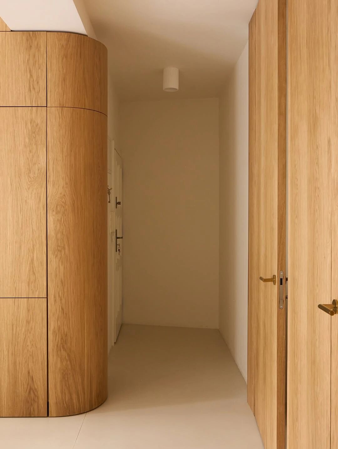 一位女子晒出75㎡的小家，仅凭一个厨房而走红，网友：太有审美了！_20250915-13