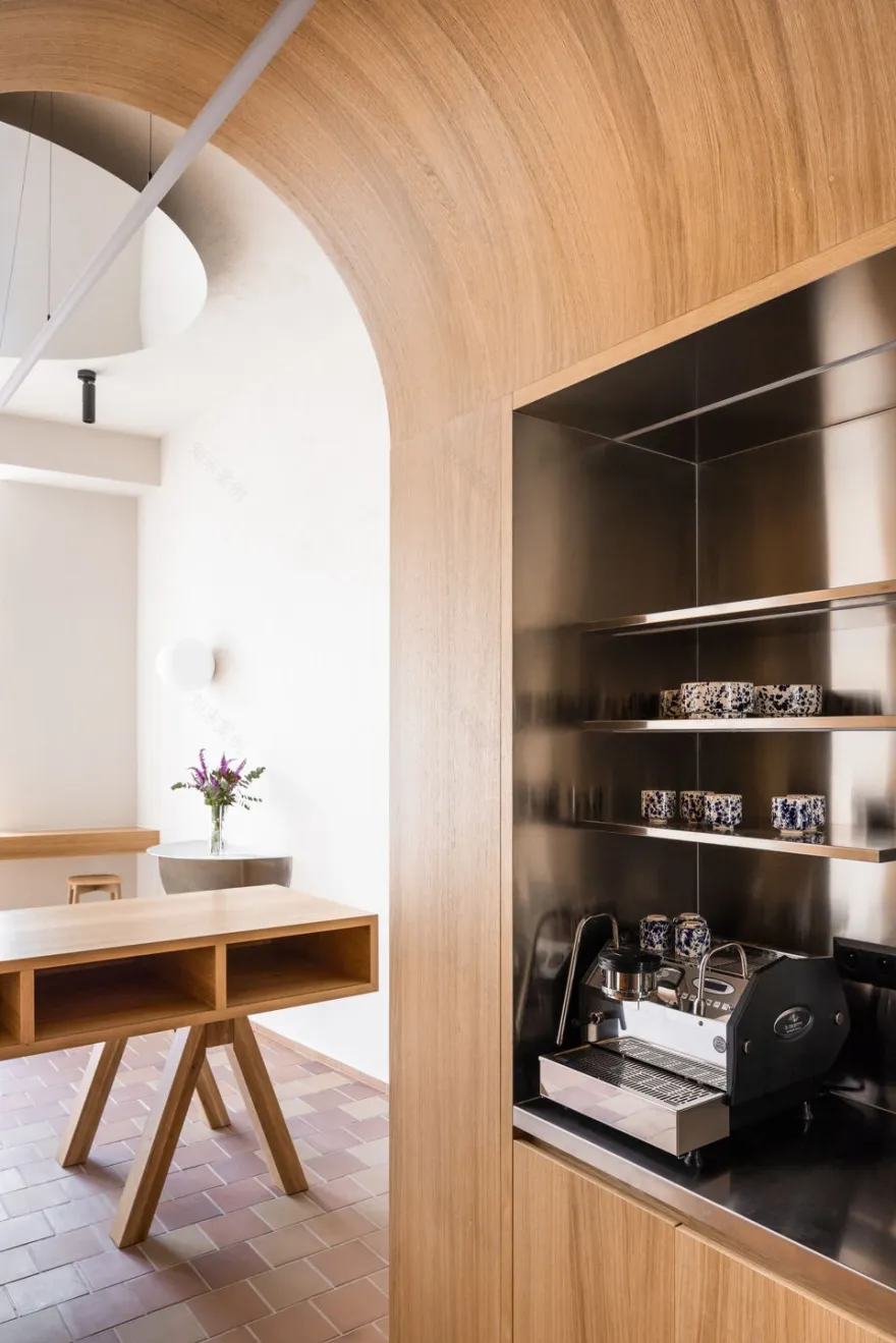 面包店丨 Sadovsky & Architects-17