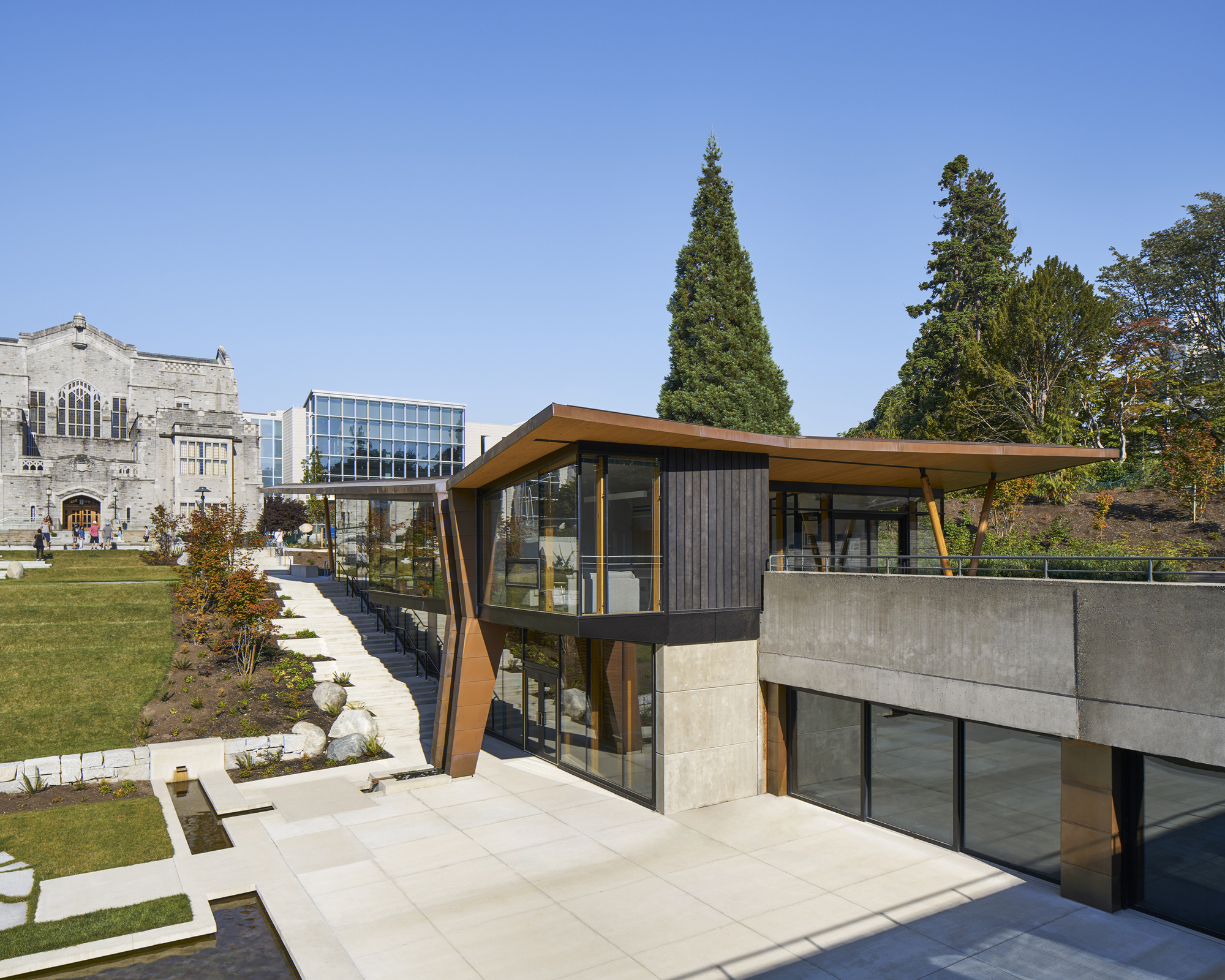 Indian Residential School History and Dialogue Centre / Formline Architecture + Urbanism-14