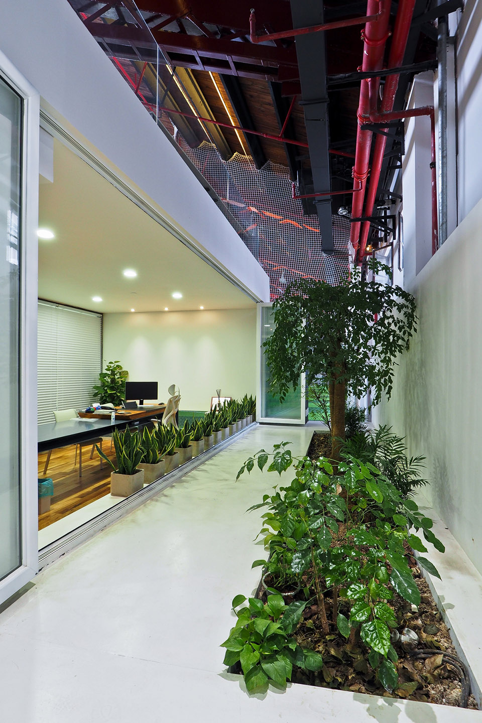 一艘悬浮的“战舰” & 幸福码头8号楼空间改造项目，上海 / 杜兹设计-63