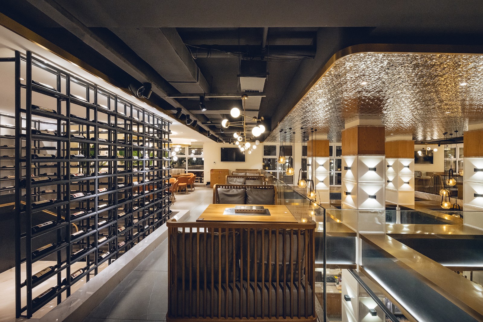 烧烤酒吧，一半是海水一半是火焰  郝宇-9