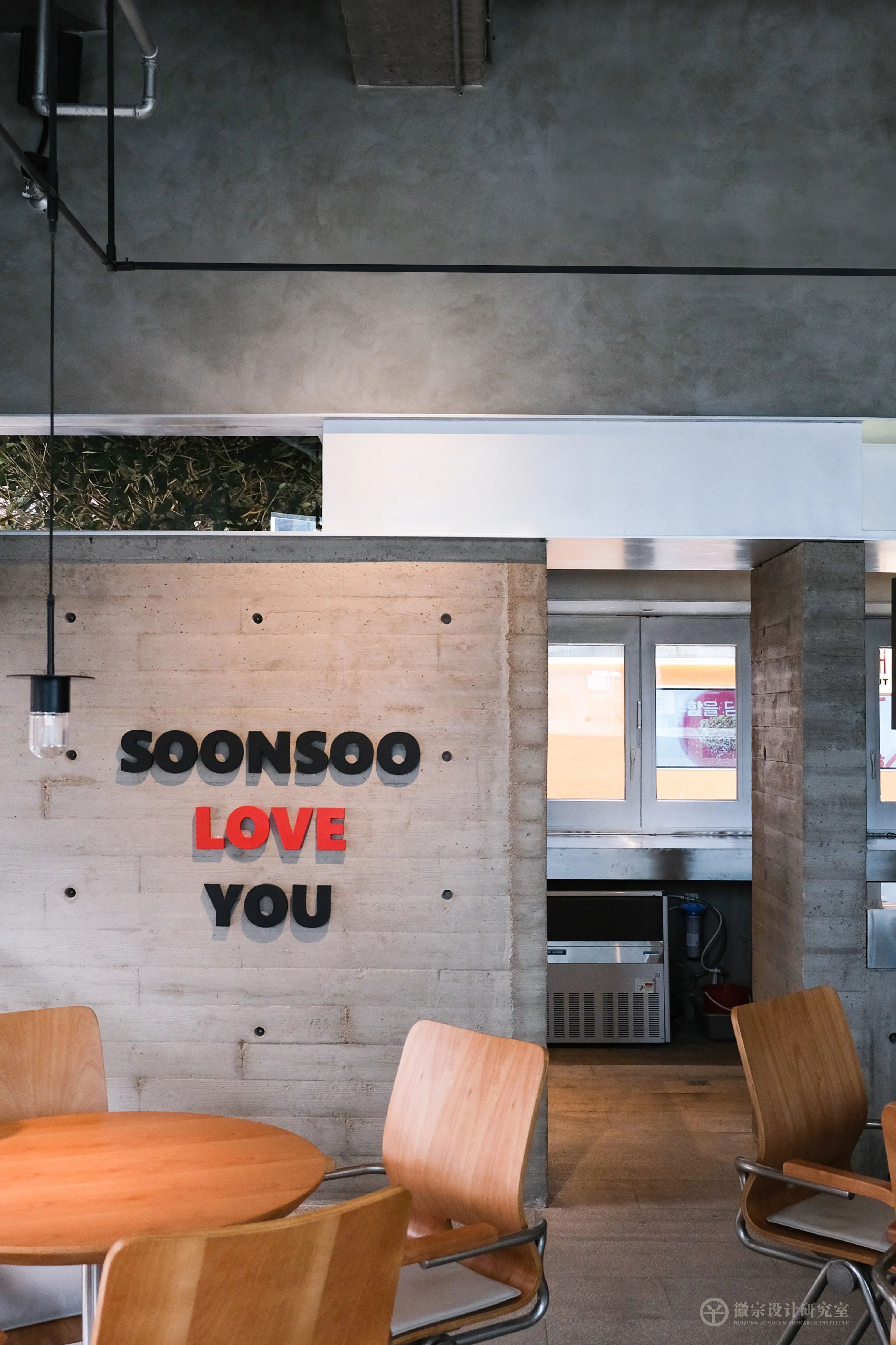 「被撕开的礼盒」SOONSOO CHICKEN中国首店设计丨中国郑州-32