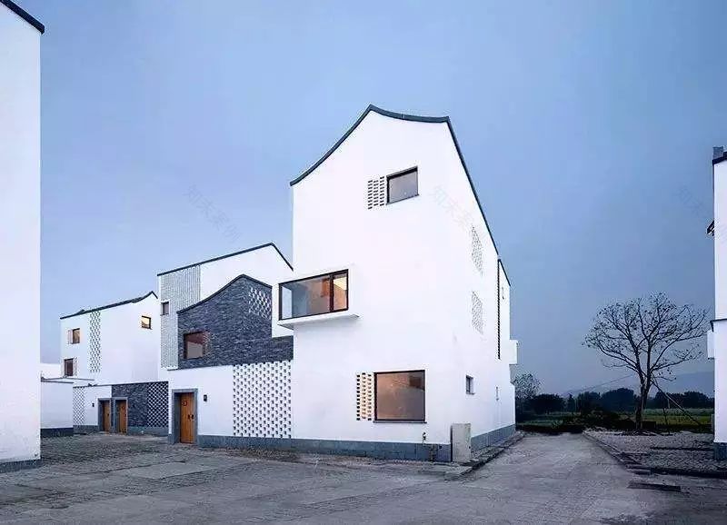 东梓关村 | 吴冠中笔下的江南民居重现,最美农村回迁房爆火-34