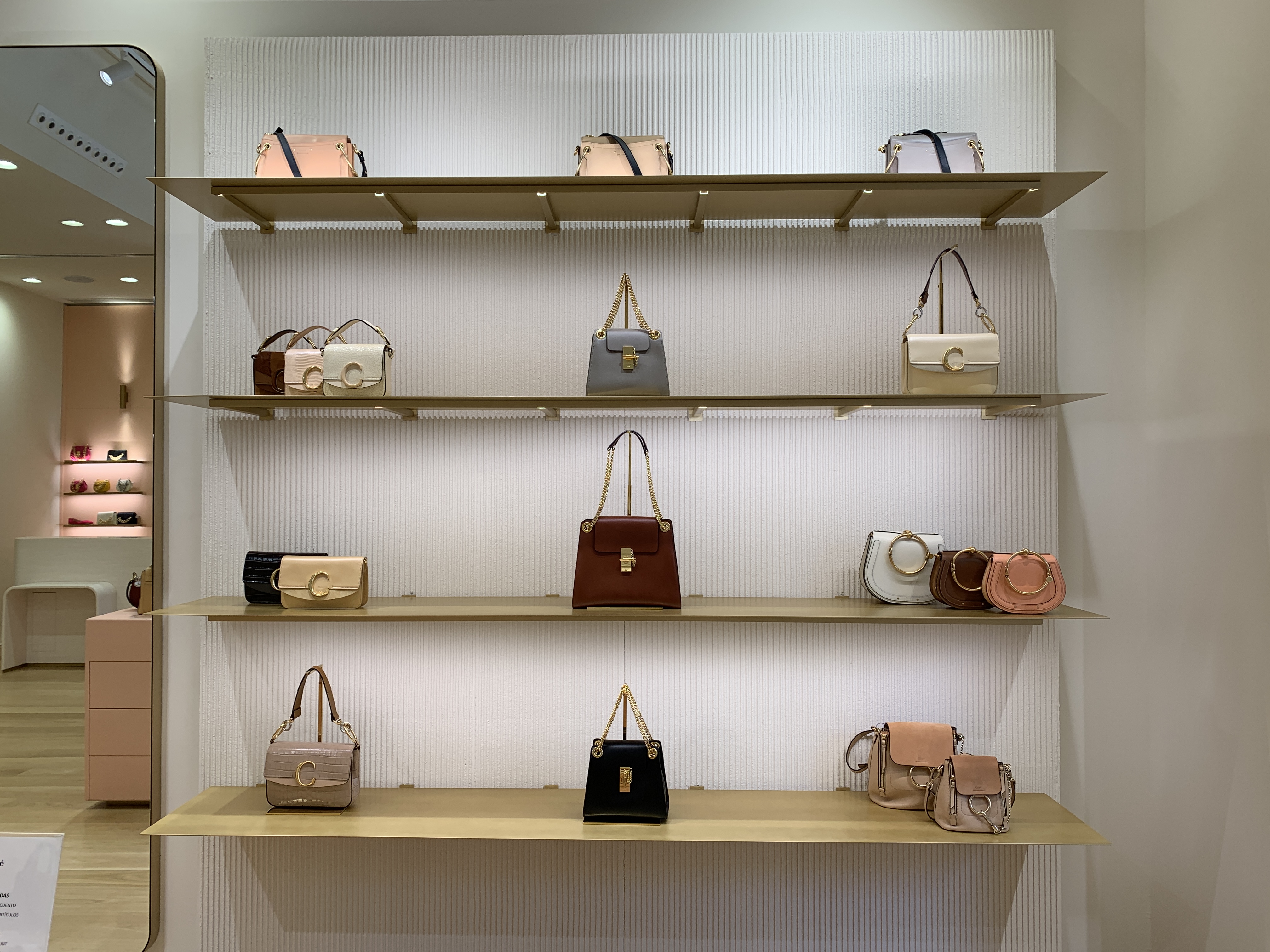 Chloé精品店视觉陈列与橱窗设计项目丨西班牙马德里-15