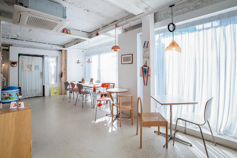 二十平米温馨小白屋，打造轻松愉悦的亲子空间-6