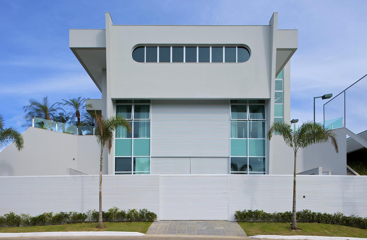 巴西 MG 州 Farkasvölgyi Arquitetura 设计的多功能住宅-2