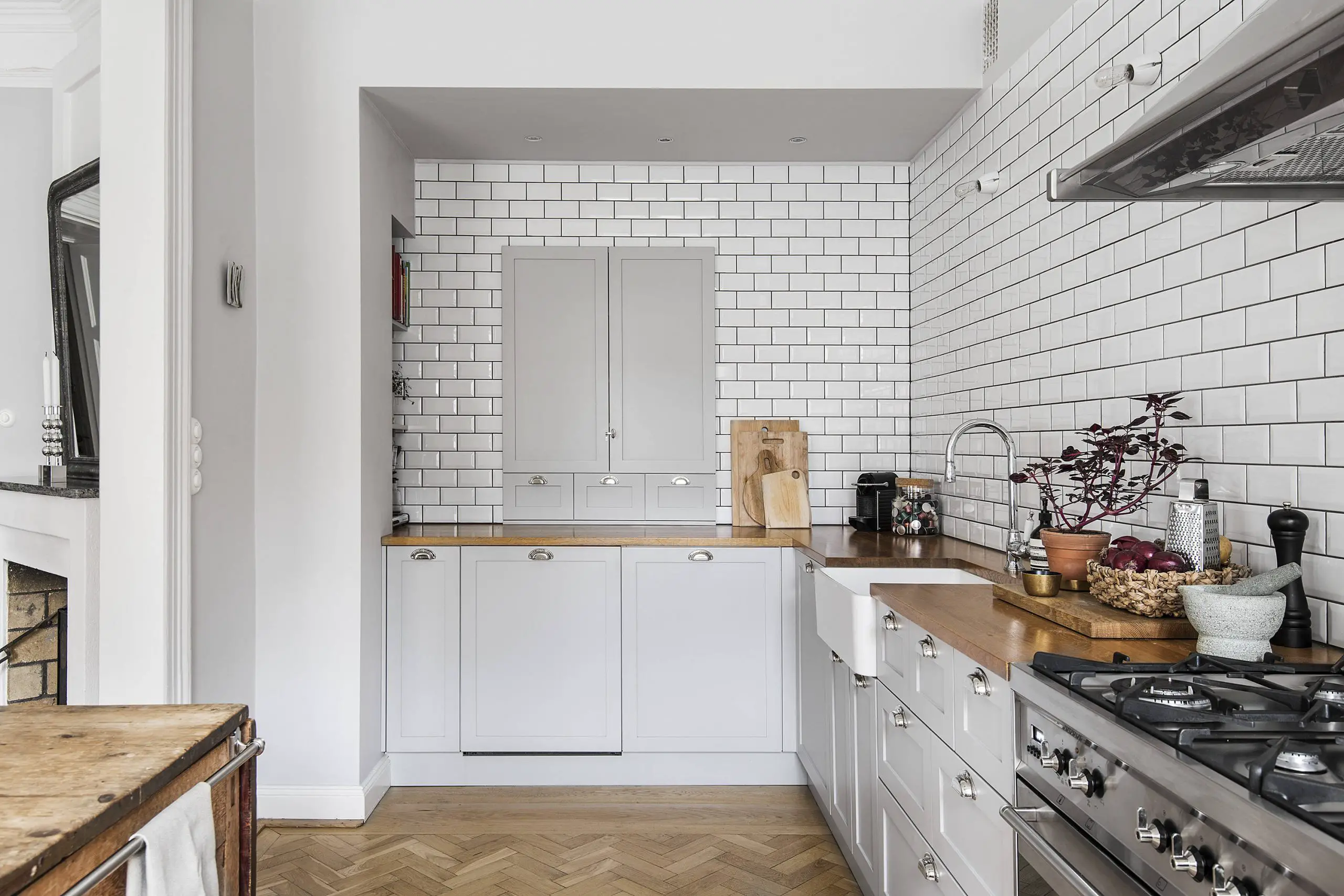 瑞典古韵两居公寓设计-5