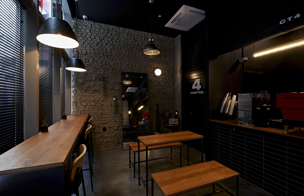 13 坪首尔咖啡厅，黑调工业风的设计魅力-11