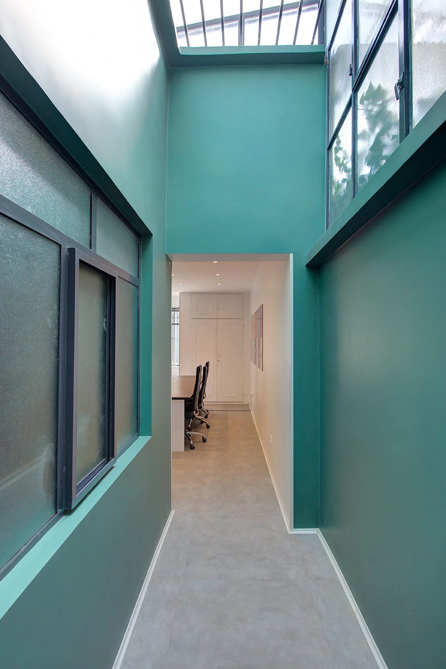 废弃建筑变身高效办公空间-17