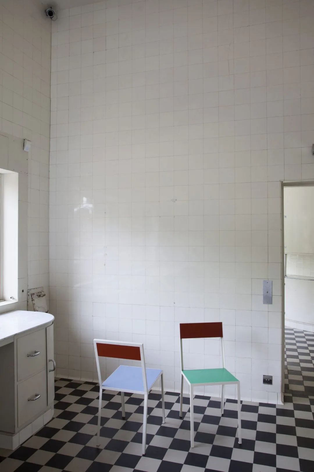 '现代与古典的矛盾之美——Muller Van Severen 在 Villa Cavrois 的家具设计展览'-6