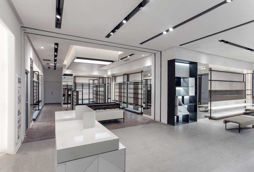 成都热风太古里形象店 | 突破传统,打造深色时尚空间-20