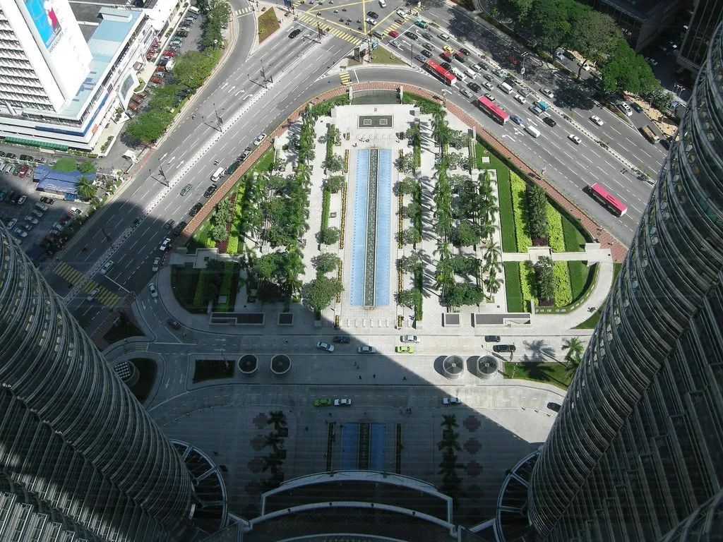 现代主义建筑大师西萨·佩里的一生与标志性作品-39