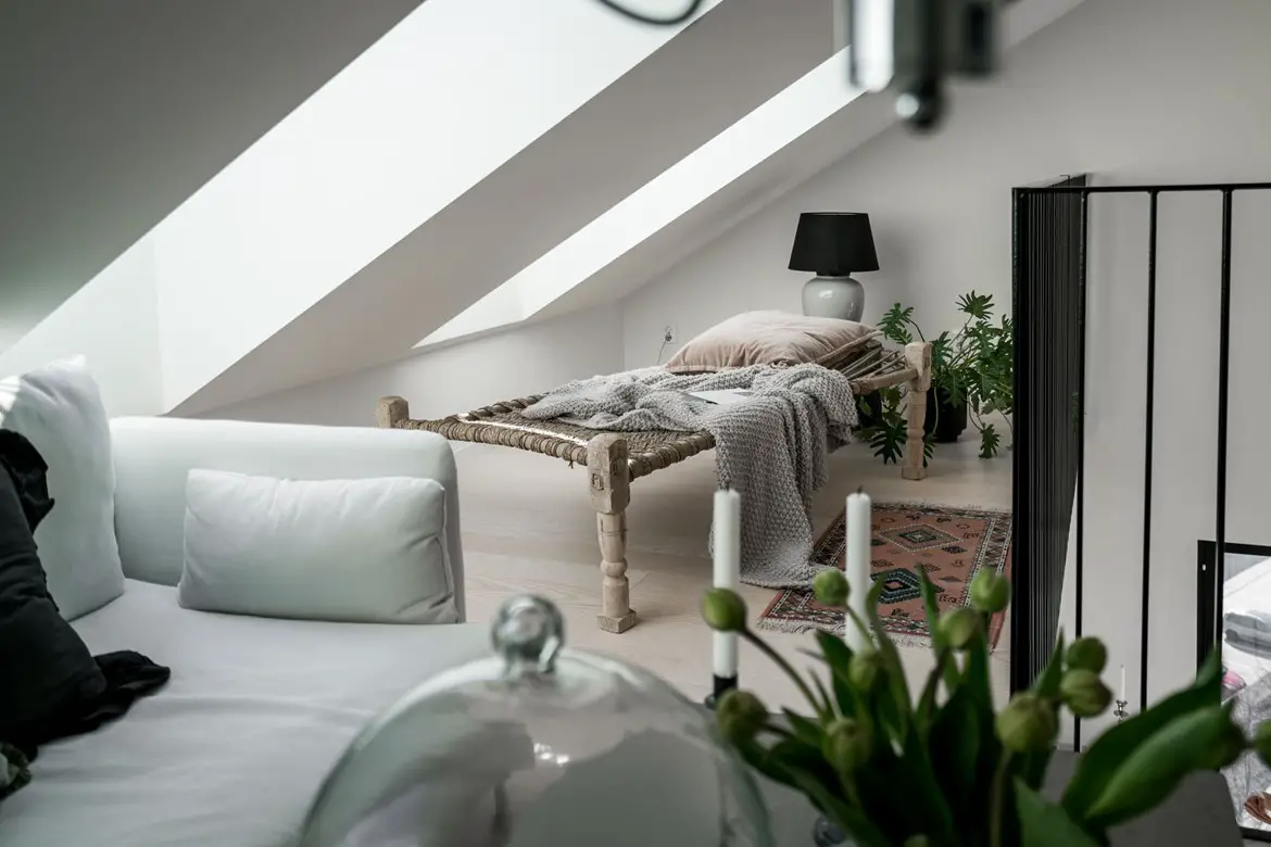 现代公寓挑高设计，充分利用空间打造梦想居所-17