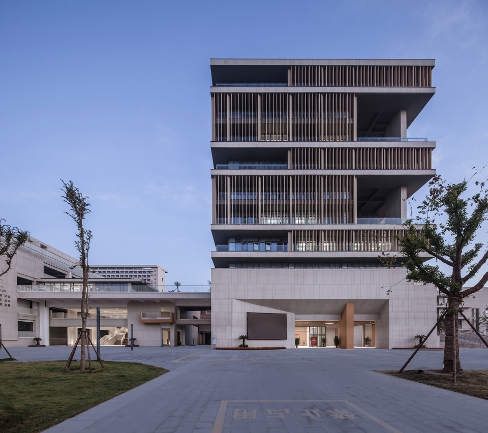 江苏省靖江高级中学新校区丨中国江苏丨江苏中锐华东建筑设计研究院有限公司荣朝晖工作室-161