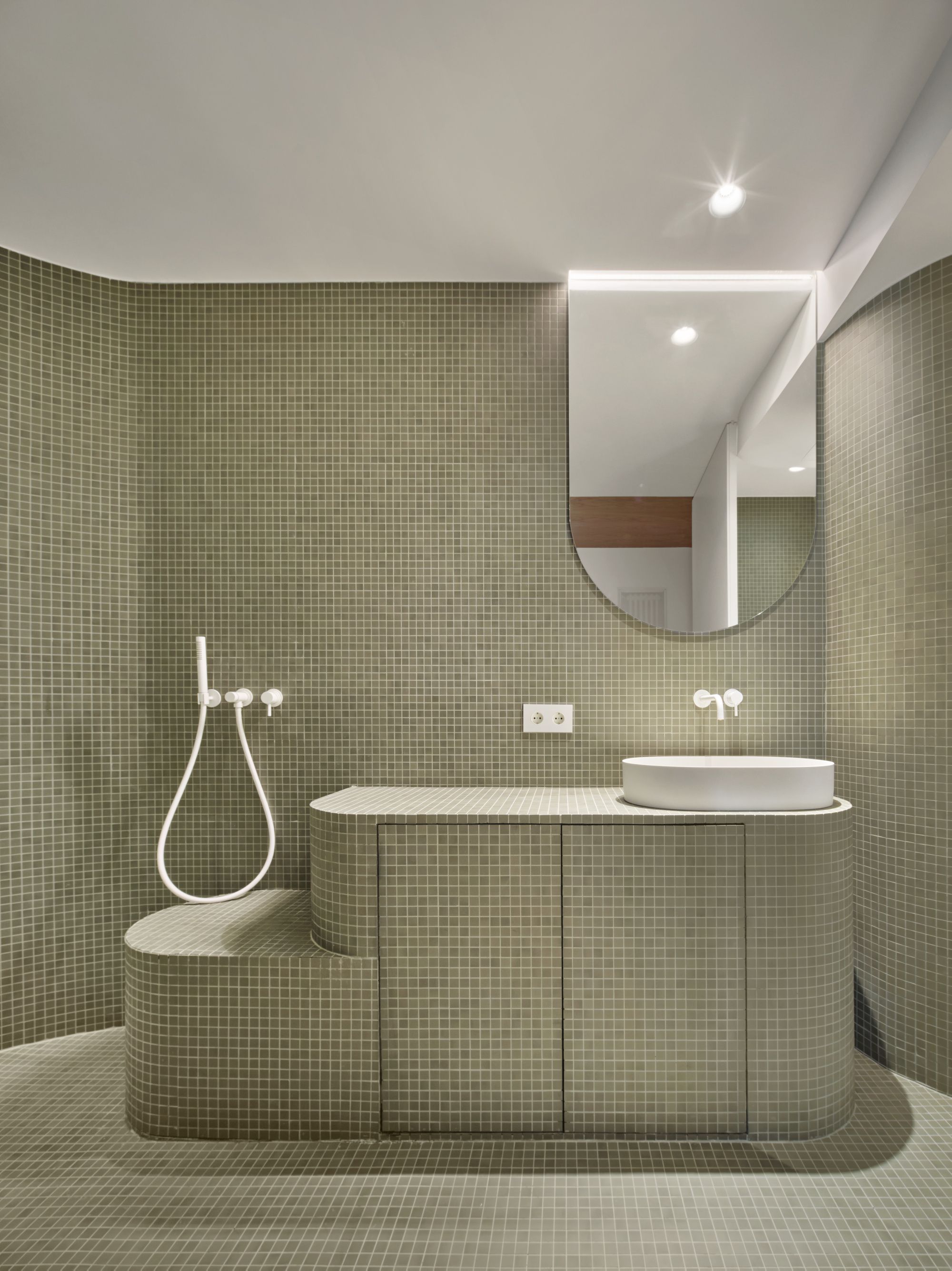 马德里 Torres Blancas 建筑的现代主义室内设计-44