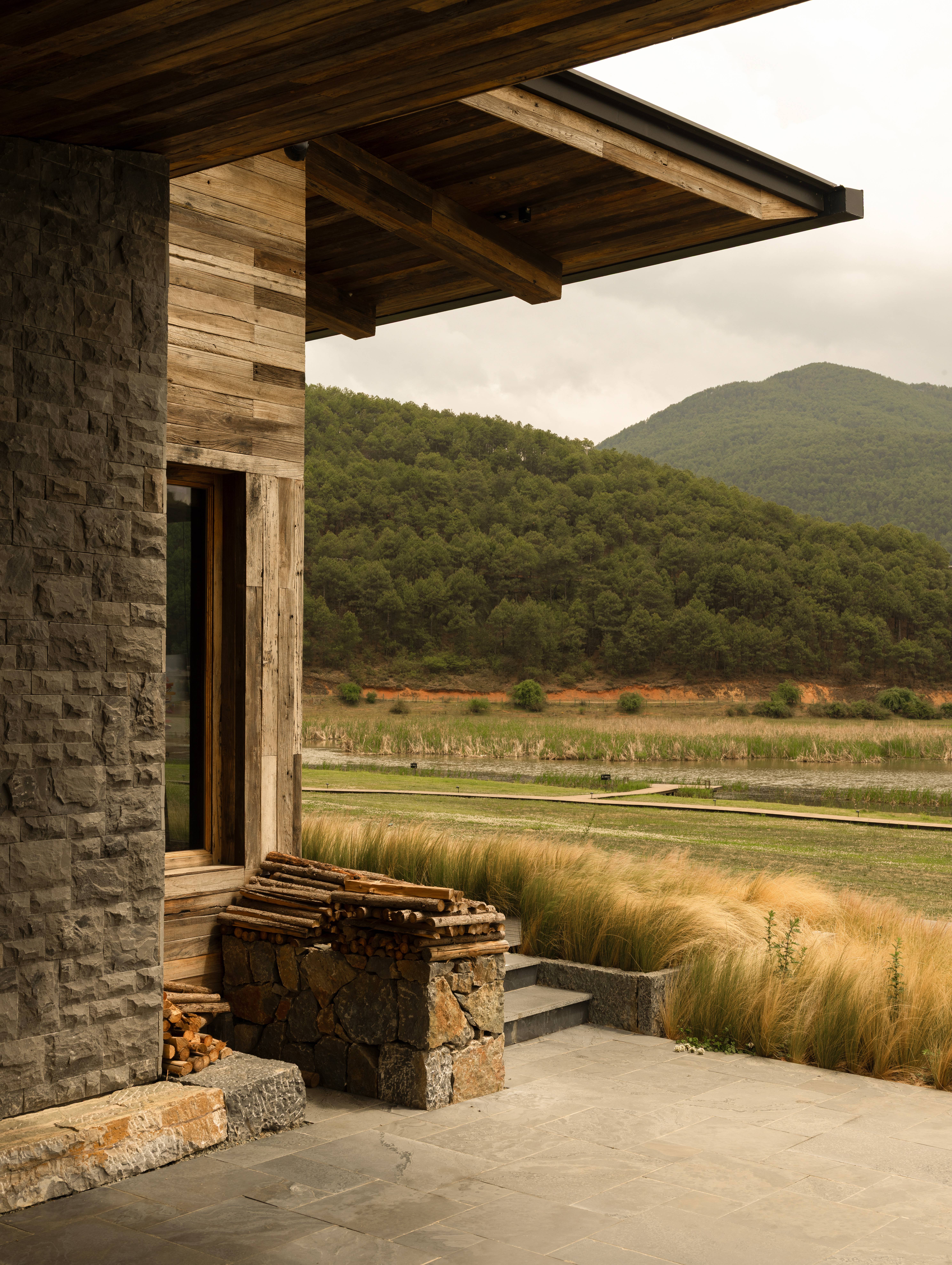 云南泸沽湖岚岳酒店丨中国丽江丨照明设计  PROL光石,建筑&室内设计  尚壹扬设计-18