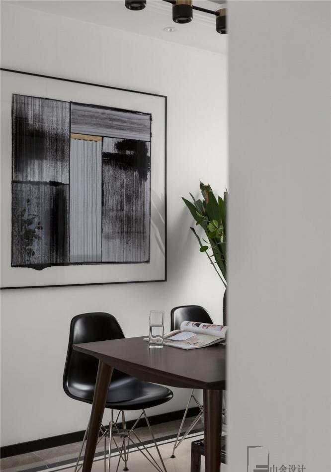 黑白基调的现代家居空间，书柜电视墙展现高雅品味-18