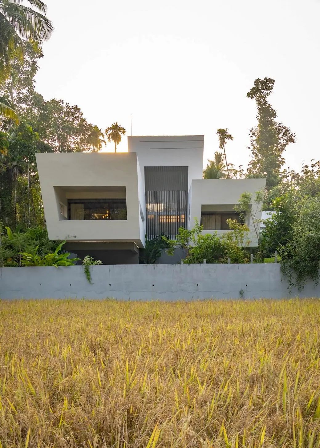 印度未来主义悬臂屋丨S Squared Architects-3