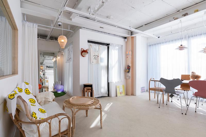 二十平米温馨小白屋，打造轻松愉悦的亲子空间-12